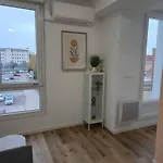 304 - Studio Avec Terrasse Refait A Neuf